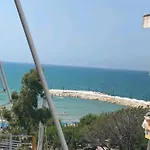 By Comfort גולם
