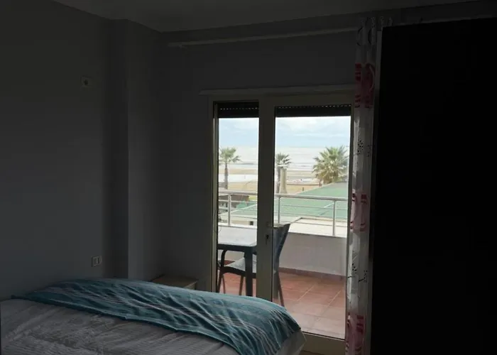 By Comfort Apartment Golem (Tirana)