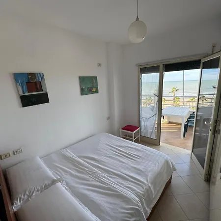 Apartmán By Comfort 4*