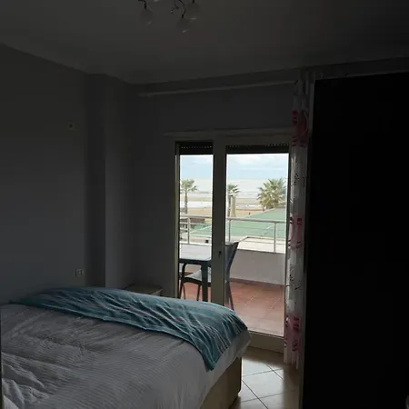 By Comfort Apartamento Golem (Tirana)