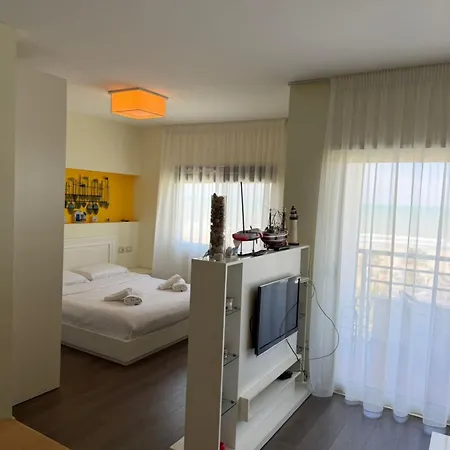 By Comfort Apartamento Golem (Tirana)